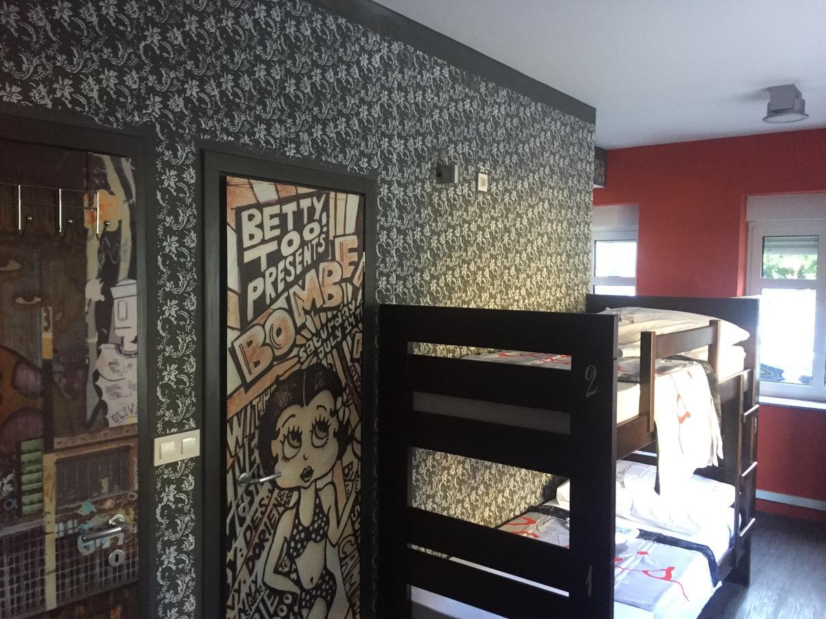 Hostel Paris Загреб Екстериор снимка