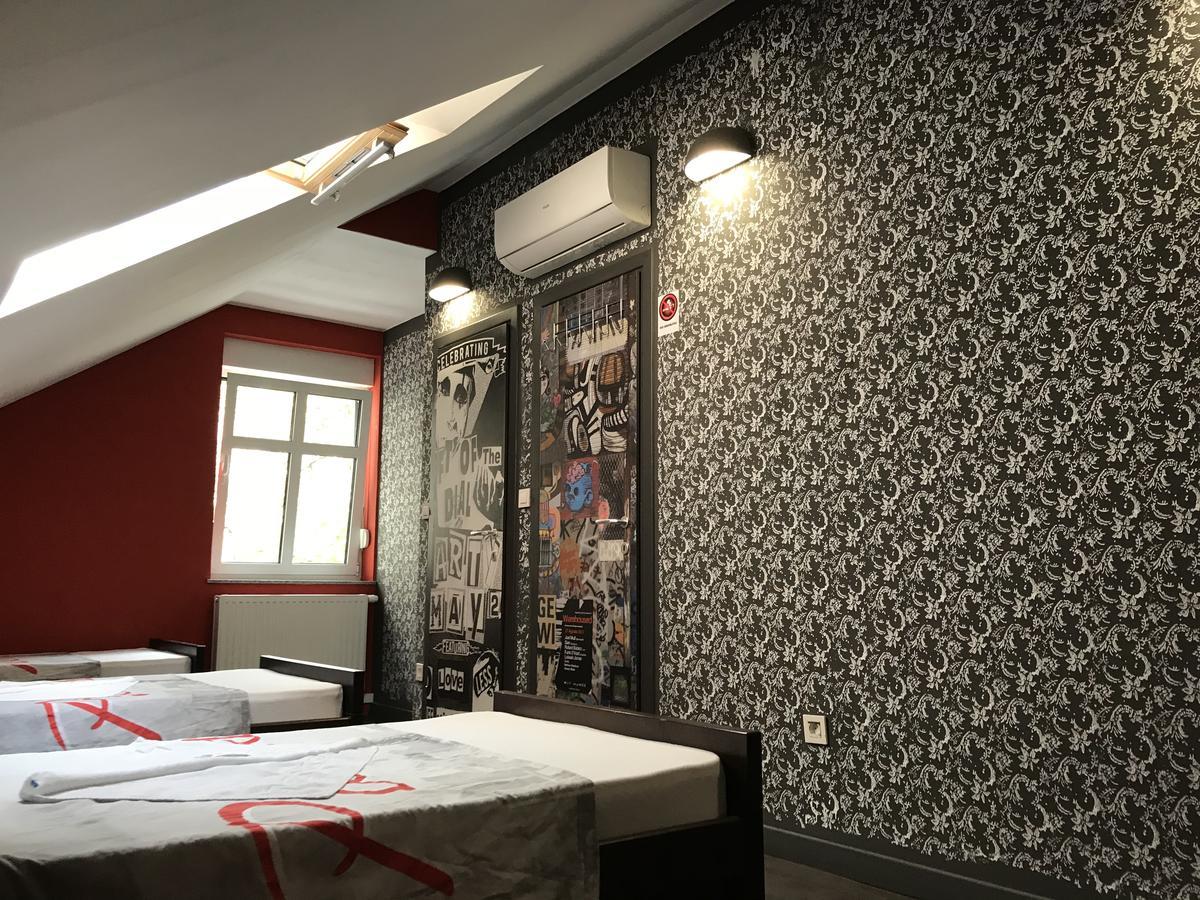 Hostel Paris Загреб Екстериор снимка
