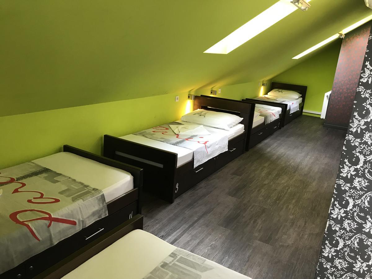 Hostel Paris Загреб Екстериор снимка