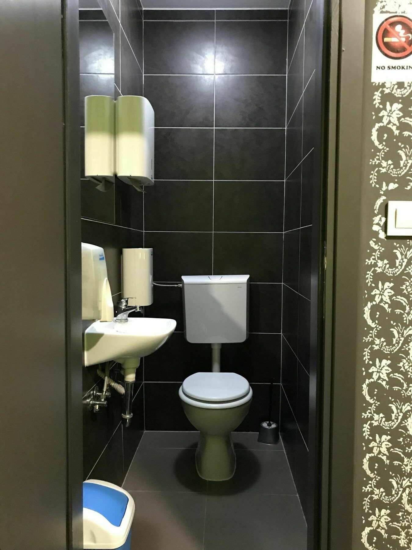 Hostel Paris Загреб Екстериор снимка